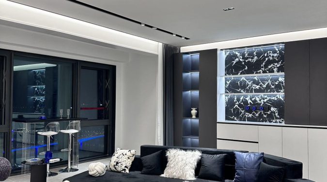 Obsidian Italian-style decoration
